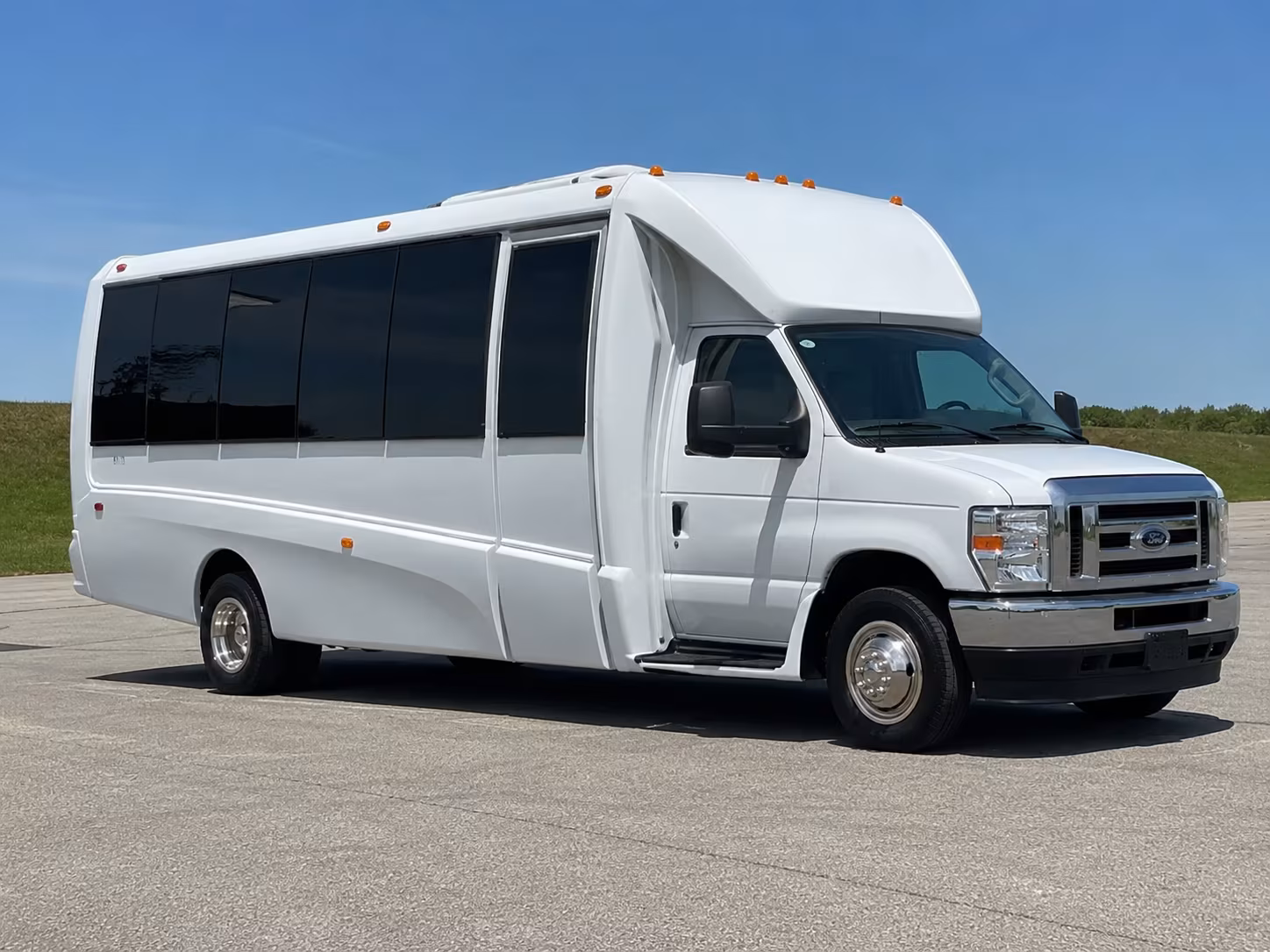 party bus rentals for bachelorette wine tours through gilbert and scottsdale